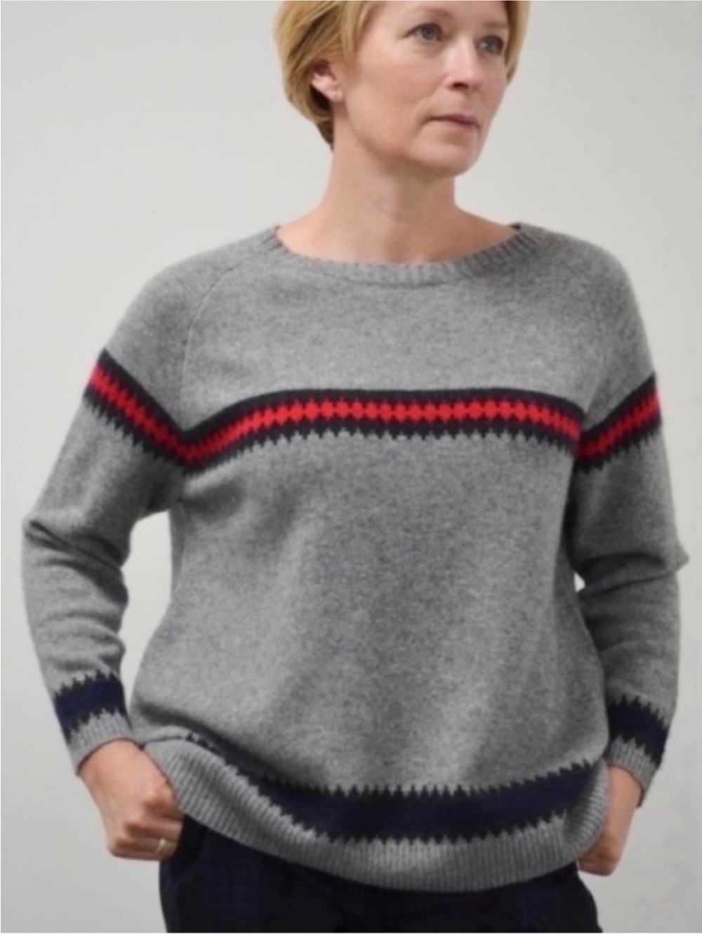Jumper 1234 Cashmere Gray Crewneck Sweater with Red and Navy Band Detail Sz 2/S